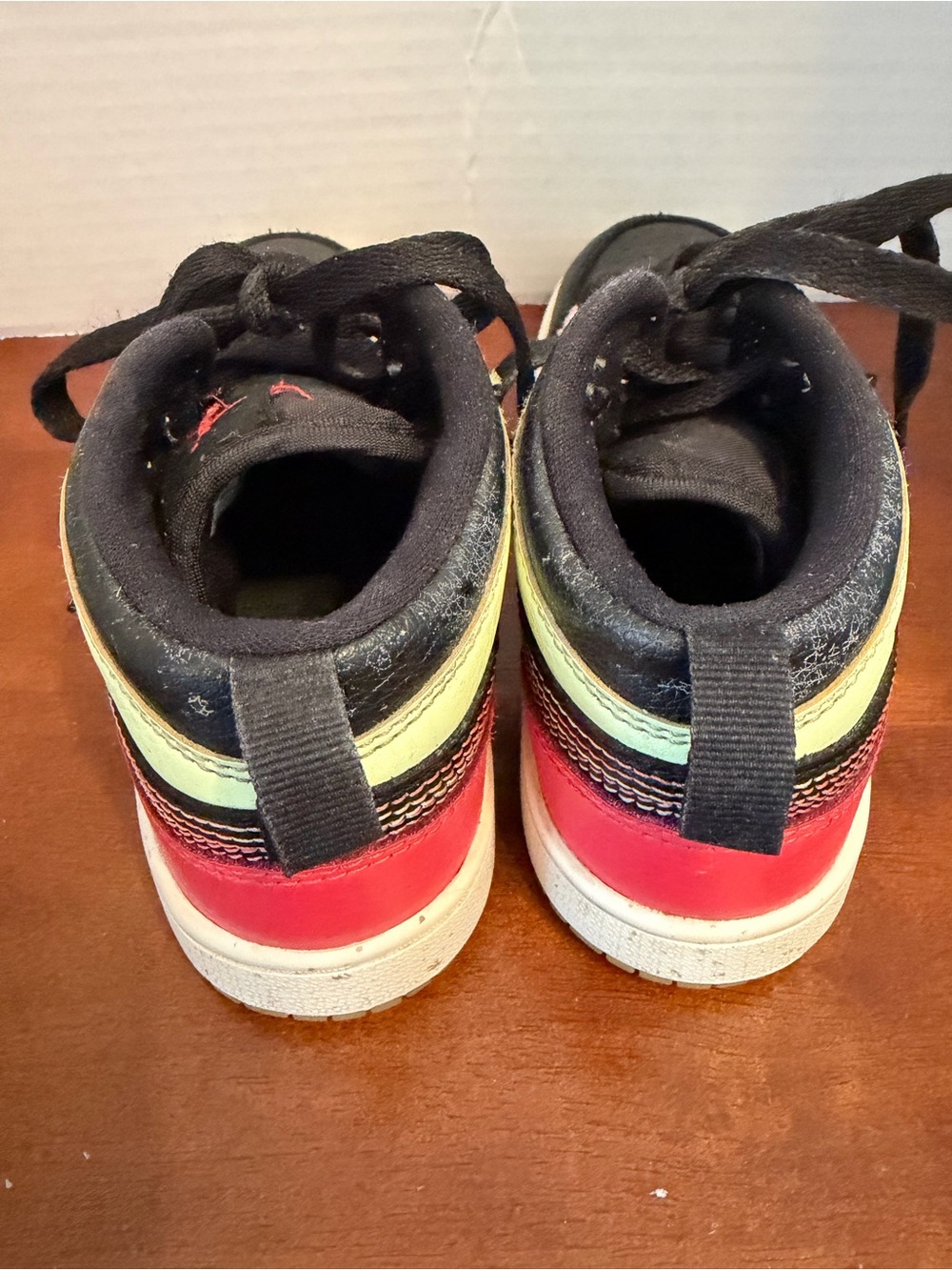 Basketball Playtime nike air jordan 1 Mid kids size 13c Black Red yellow pink - Picture 4 of 14